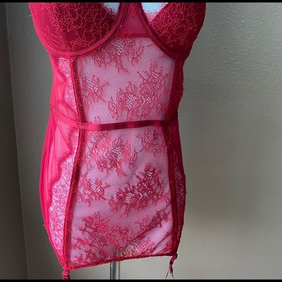 Victoria’s Secret Red Lace mesh strappy Lingerie garter - Picture 2 of 4